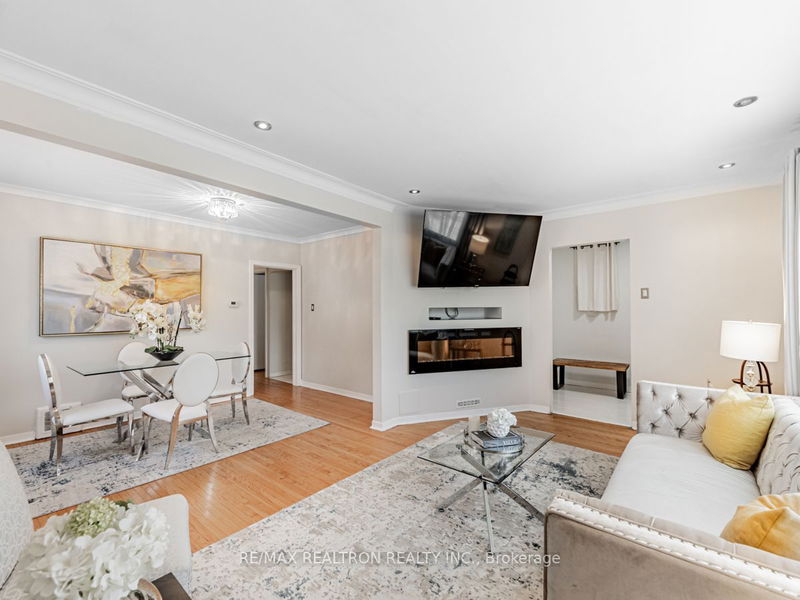 101 Flora Dr  Toronto, M1P 1A7 | Image 6