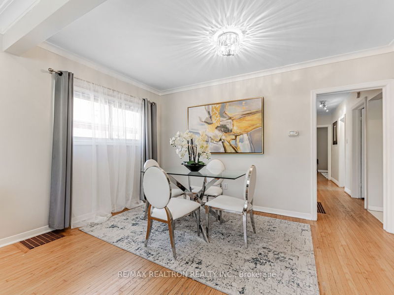 101 Flora Dr  Toronto, M1P 1A7 | Image 7