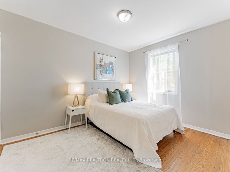 101 Flora Dr  Toronto, M1P 1A7 | Image 8