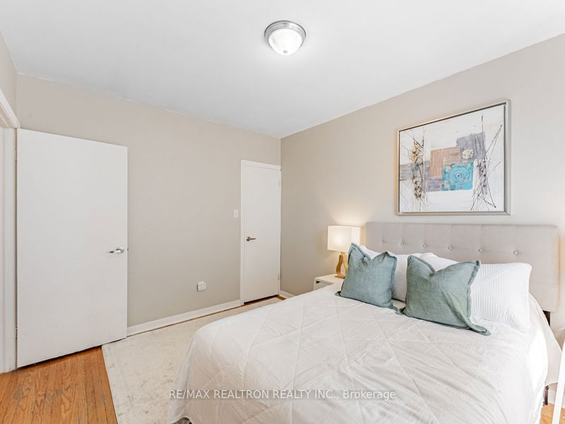 101 Flora Dr  Toronto, M1P 1A7 | Image 9