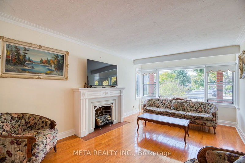 27 Glen Gannon Dr  Toronto, M4B 2W3 | Image 10