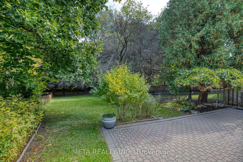 27 Glen Gannon Dr  Toronto, M4B 2W3 | Image 31