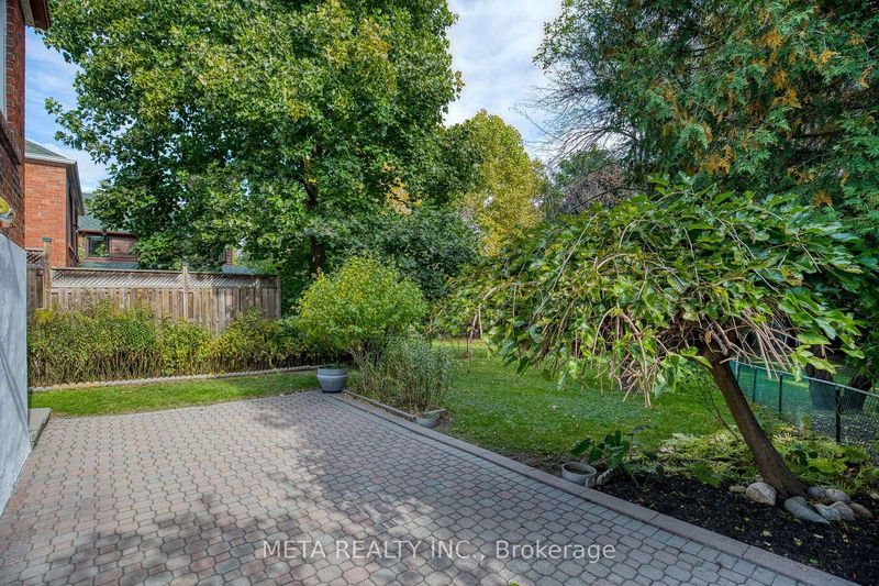 27 Glen Gannon Dr  Toronto, M4B 2W3 | Image 33