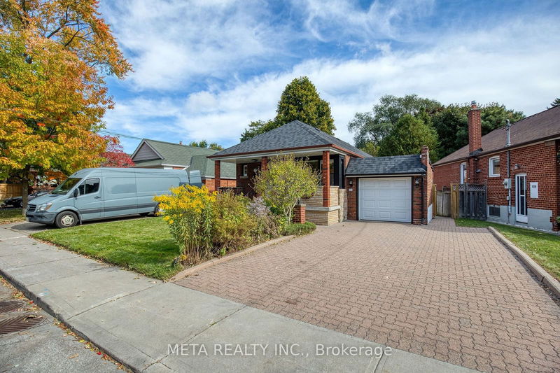 27 Glen Gannon Dr  Toronto, M4B 2W3 | Image 4