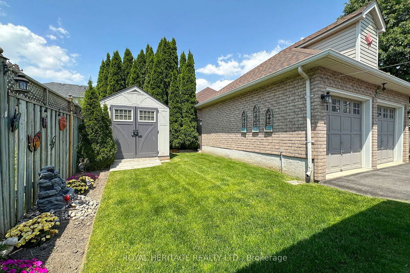 8 Bedell Cres  Whitby, L1R 2N8 | Image 38