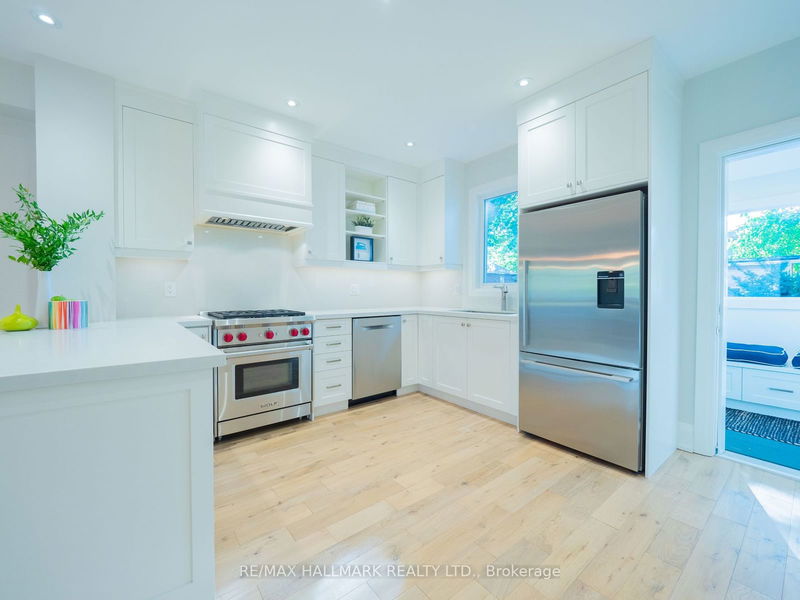 331 Springdale Blvd  Toronto, M4C 2A3 | Image 12