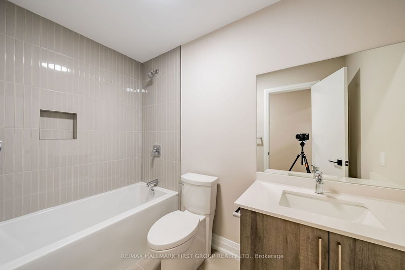 917 Dundas St W Whitby, L1N 2N8 | Image 31