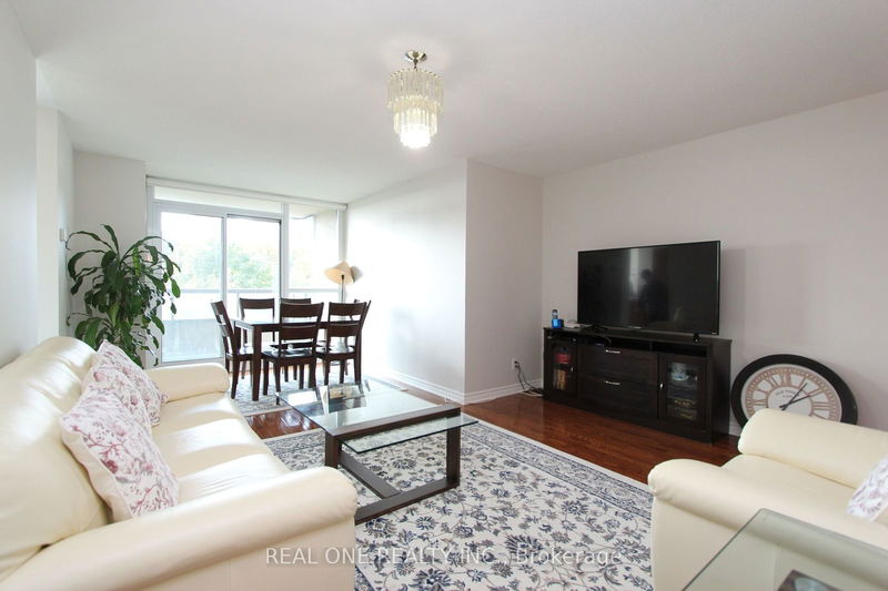 home for lease on 511-68 Grangeway Avenue