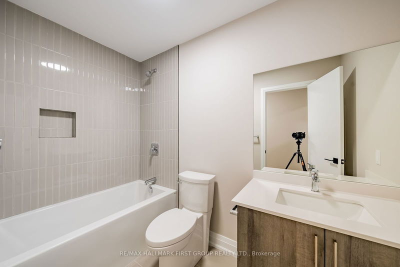 919 Dundas St W Whitby, L1N 2N8 | Image 31