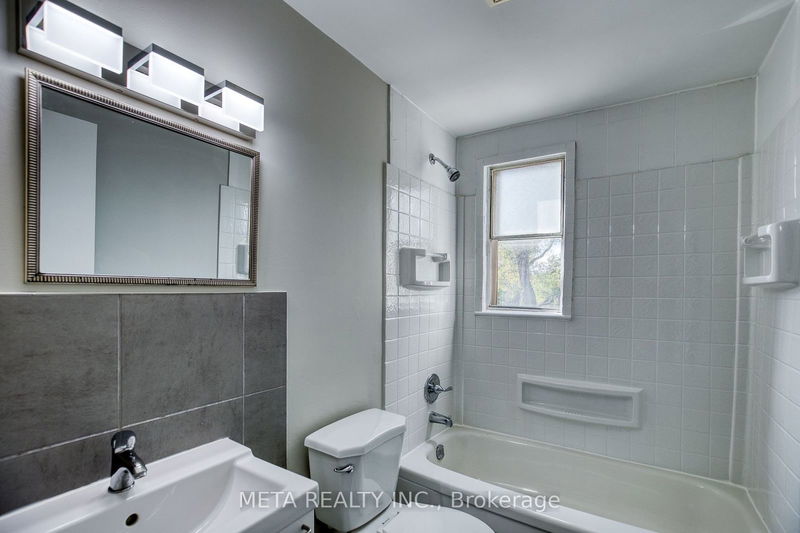 67 Boultbee Ave  Toronto, M4J 1B2 | Image 24