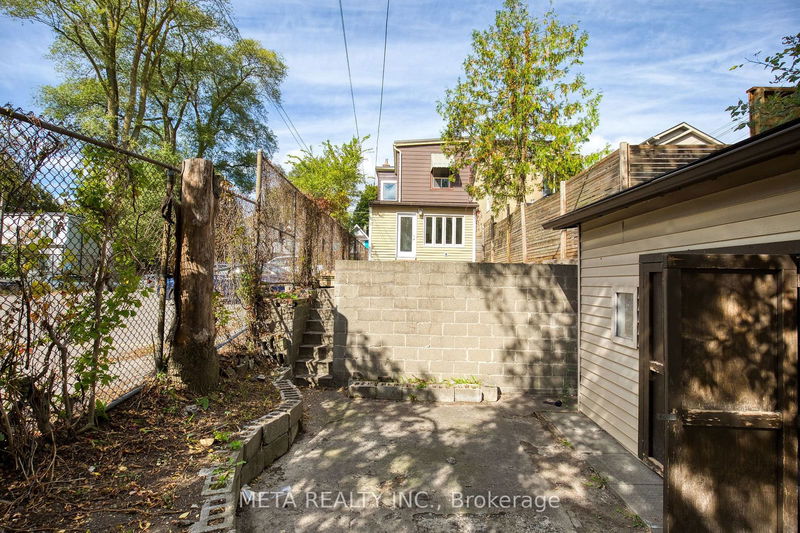 67 Boultbee Ave  Toronto, M4J 1B2 | Image 35