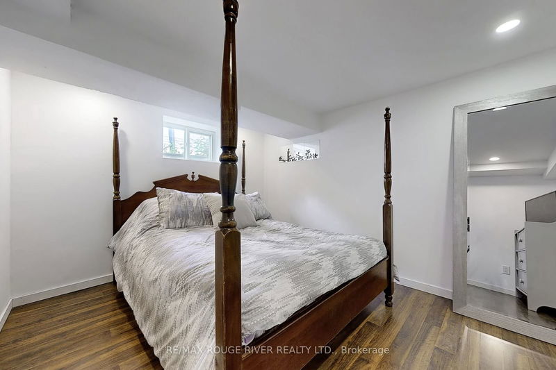 92 Eastville Ave  Toronto, M2M 2N9 | Image 17