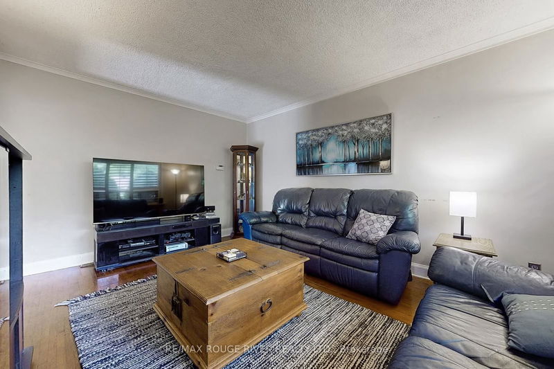 92 Eastville Ave  Toronto, M2M 2N9 | Image 5