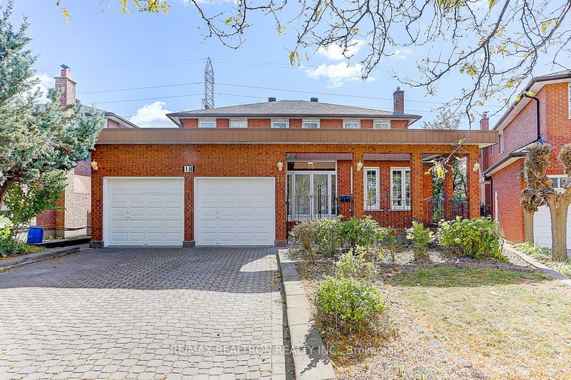 18 Lapworth Cres  Toronto, M1V 2M5 | Image 1