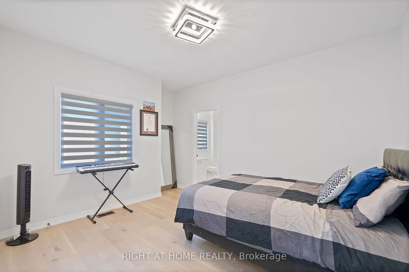 34 Fruitful Cres  Whitby, L1P 0N3 | Image 30