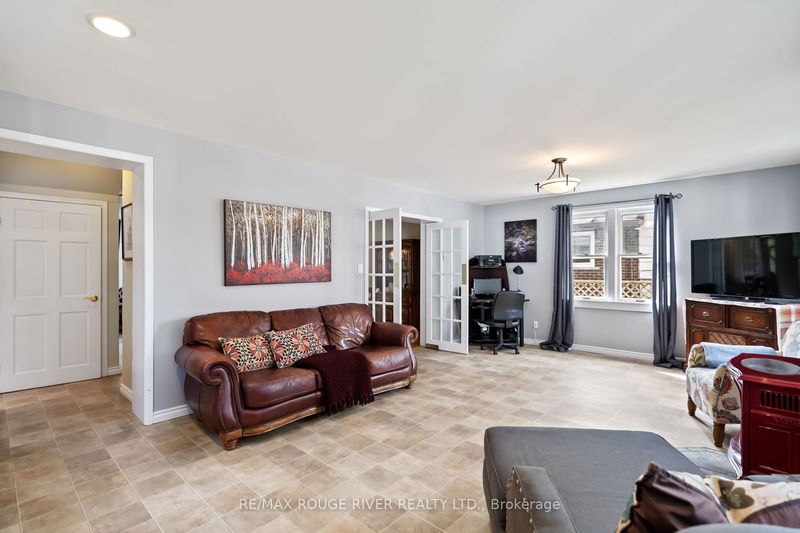 48 Kings Cres  Ajax, L1S 2L9 | Image 10