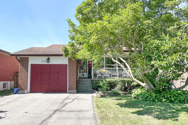 204 Madawaska Ave  Oshawa, L1J 1E5 | Image 1