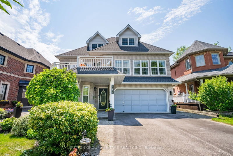 home for sale on 470 Poplar Avenue
