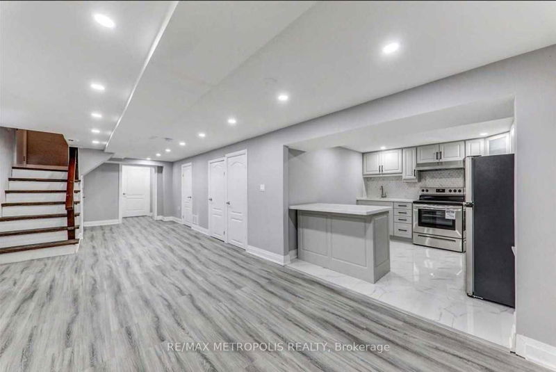home for lease on Bsmt-3286 Lawrence Avenue E