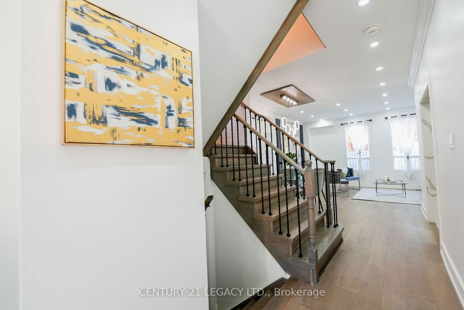 Listing Image 3
