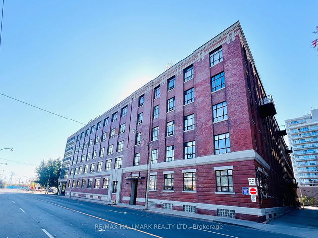 212 - 68 Broadview Avenue