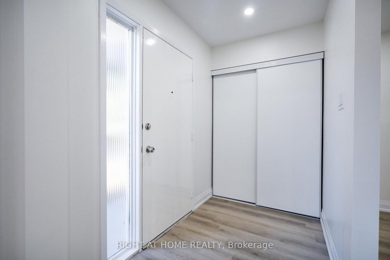 809 Helen Cres, Pickering, L1W 1V1 | Image 3