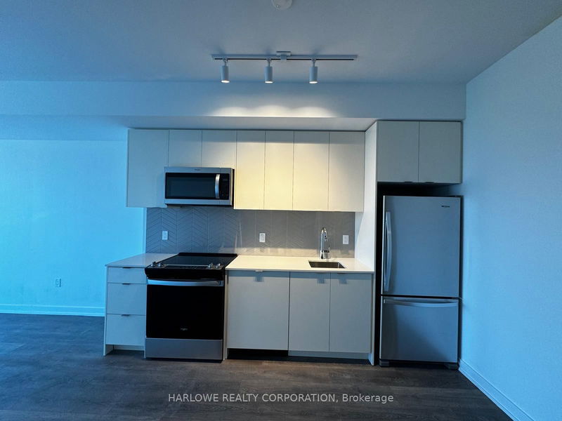 home for lease on 1303 A-1606 Charles Street