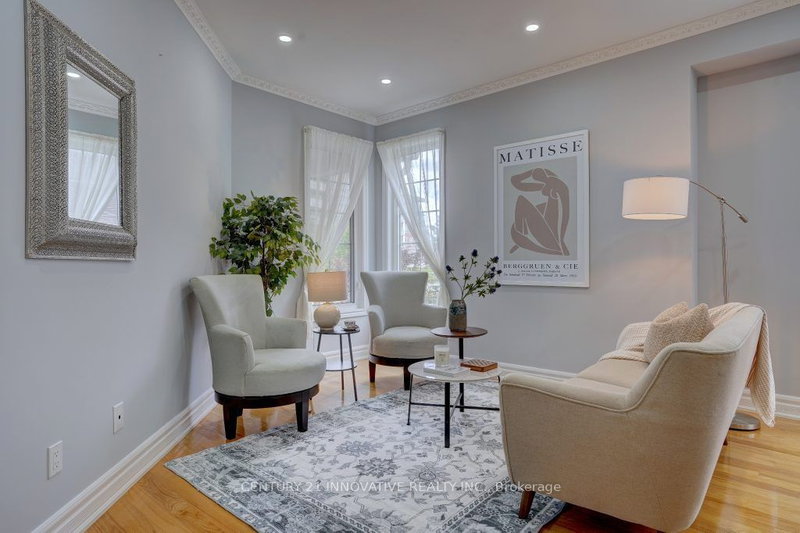 10 Thistledown Cres, Whitby, L1R 3P2 | Image 3