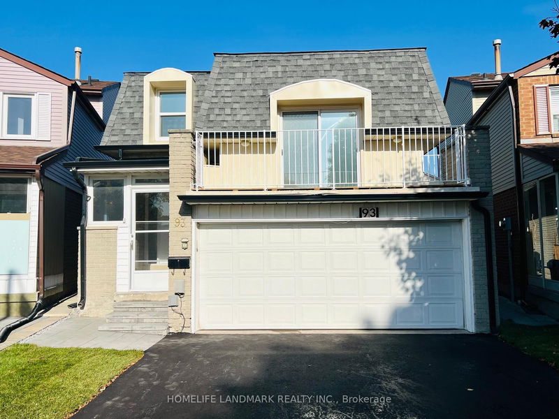 home for sale on 93 Sandyhook Square