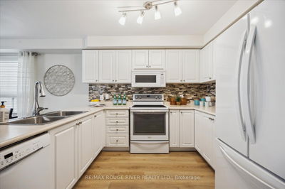 1727 Radcliffe Dr, Oshawa - Samac image-0-4