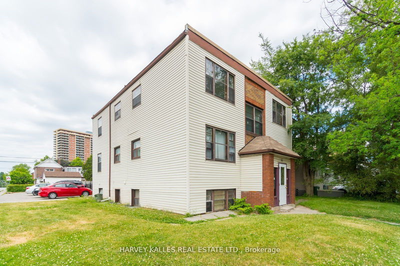 home for lease on 2-44 Pharmacy Avenue