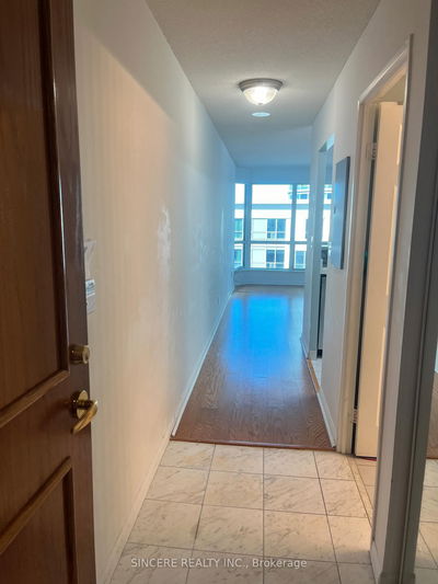 Unit 502 — 8 Lee Centre Dr, Toronto - Woburn image-0-1