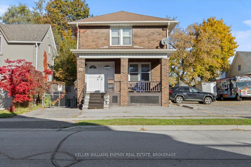 home for lease on 2-20 Colborne Street W