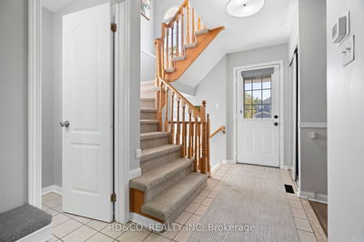 22 Beacham Cres, Clarington - Newcastle image-0-2