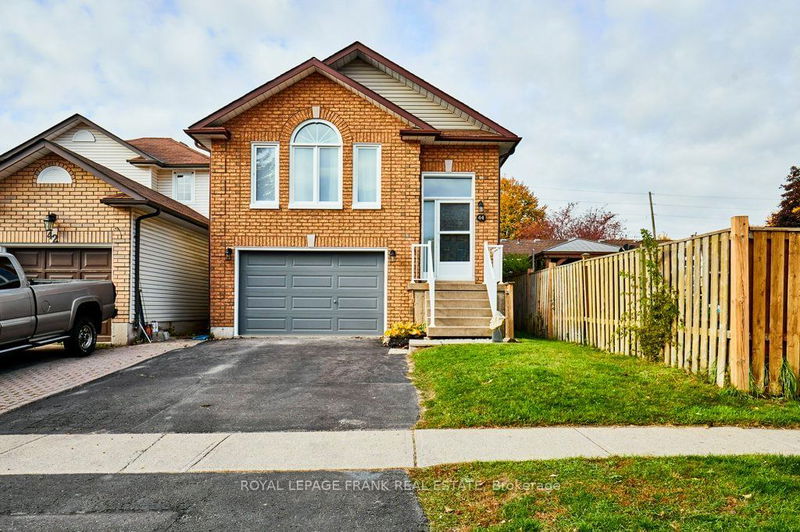 44 Mcfeeters Cres, Clarington - Bowmanville image-0-0