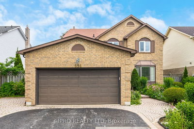 694 Amaretto Ave, Pickering - Amberlea