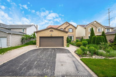 694 Amaretto Ave, Pickering - Amberlea image-0-1