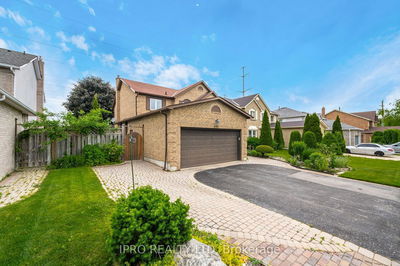 694 Amaretto Ave, Pickering - Amberlea image-0-2