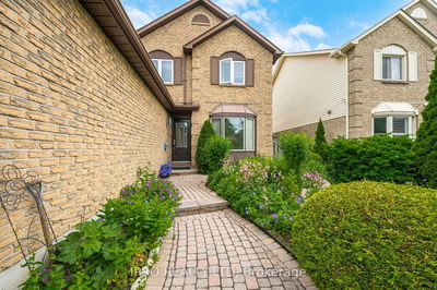 694 Amaretto Ave, Pickering - Amberlea image-0-3