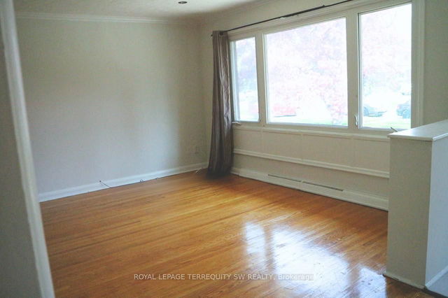 Main - 20 Hopecrest Crescent