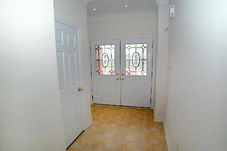 26 Aylesworth Ave, Toronto, M1N2J5 | Image 2