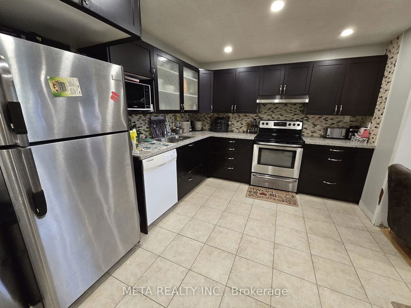 home for lease on 48-850 Huntingwood Drive