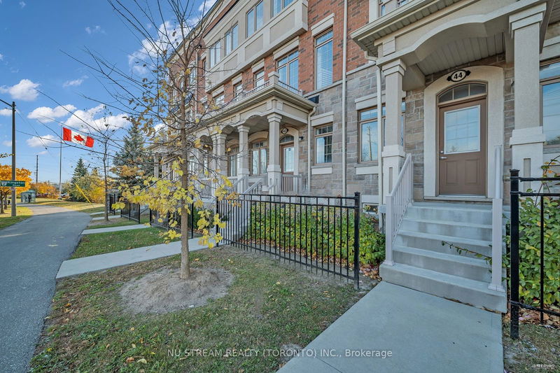 home for lease on 44 Harwood Avenue N