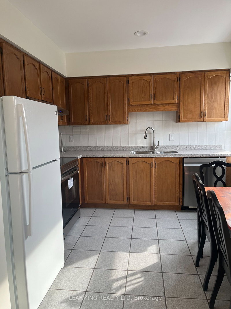 201 - 3 Linnsmore Cres, Toronto, M4J 4K7 | Image 3