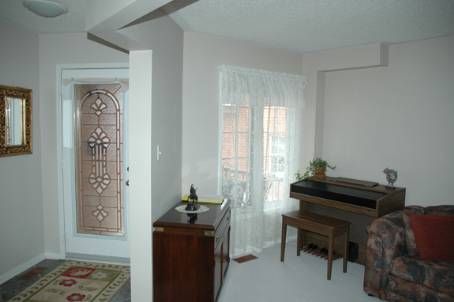 62 Telegraph Dr, Whitby, L1P1S3 | Image 3