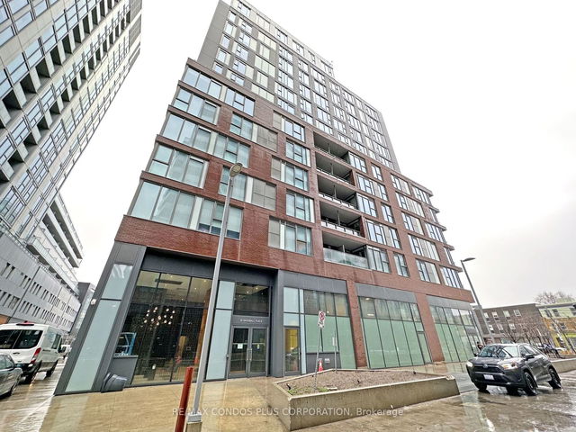 821 - 30 Baseball Place