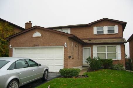 306 Essex Ave, Richmond Hill, L4C8M6 | Image 2