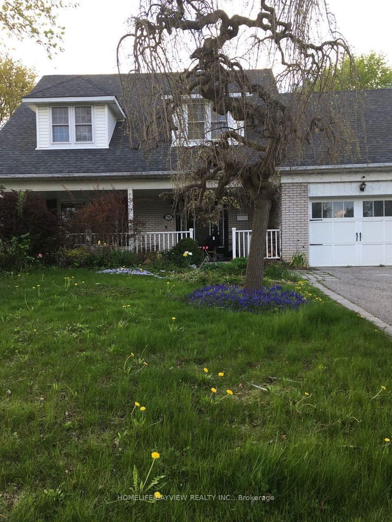 home for lease on 70 Royal Orchard Boulevard