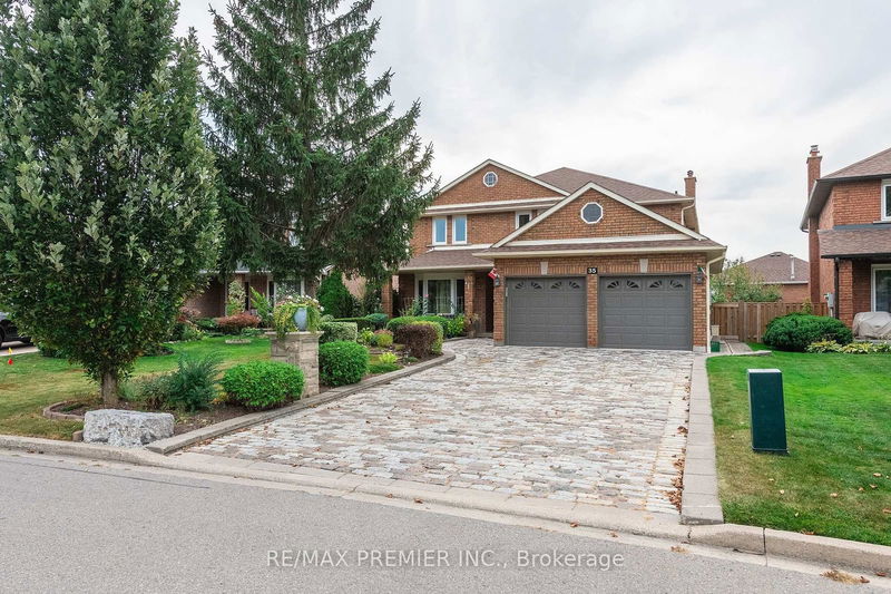 home for sale on 35 Cristina Crescent