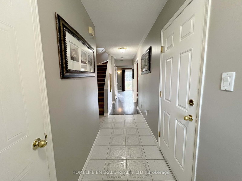 1 Potter Cres, New Tecumseth, L0G 1W0 | Image 3